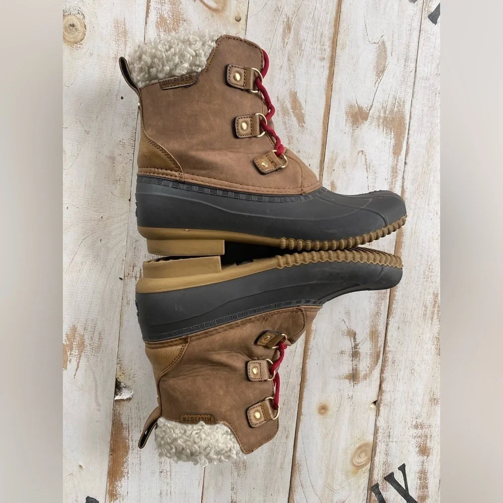 TOMMY HILFIGER duck boots faux fur preppy gorpcore streetwear brown sz 10 EUC